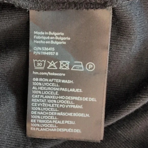 Sweater - Picture 6 of 6